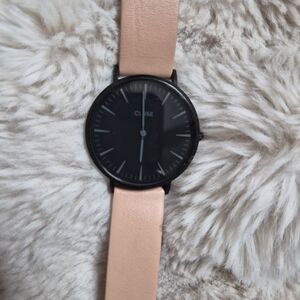Cluse Watch Leather Band Black Tan Nude Beige Minimalist Contemporary Modern ✨️